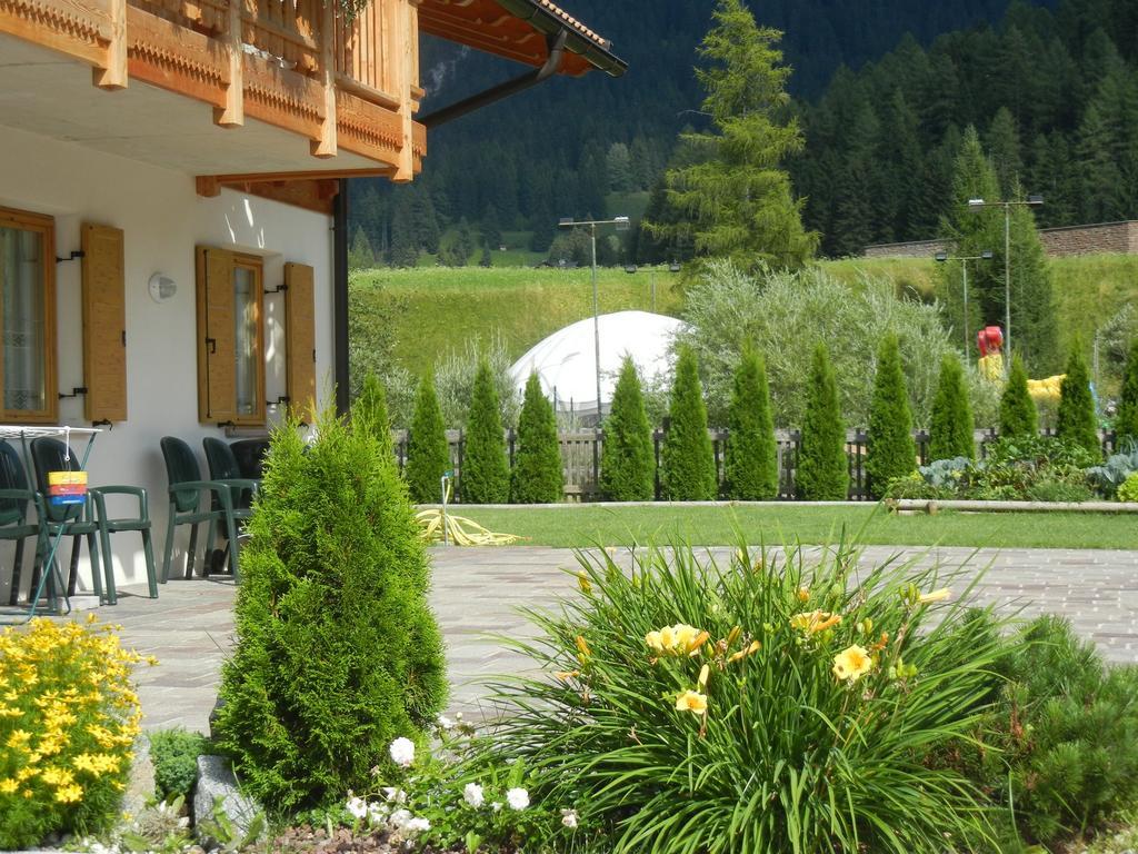 Anna Apartment Pozza di Fassa Exterior photo